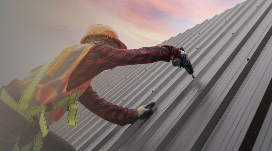 Professional residential roofers in Low Moor, IA